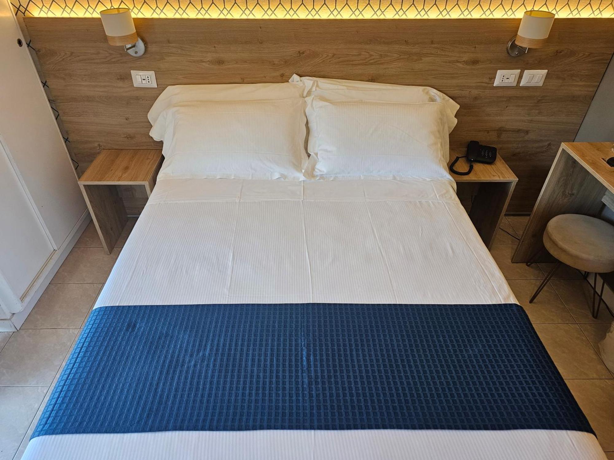 Hotel Pacific Рим Екстериор снимка